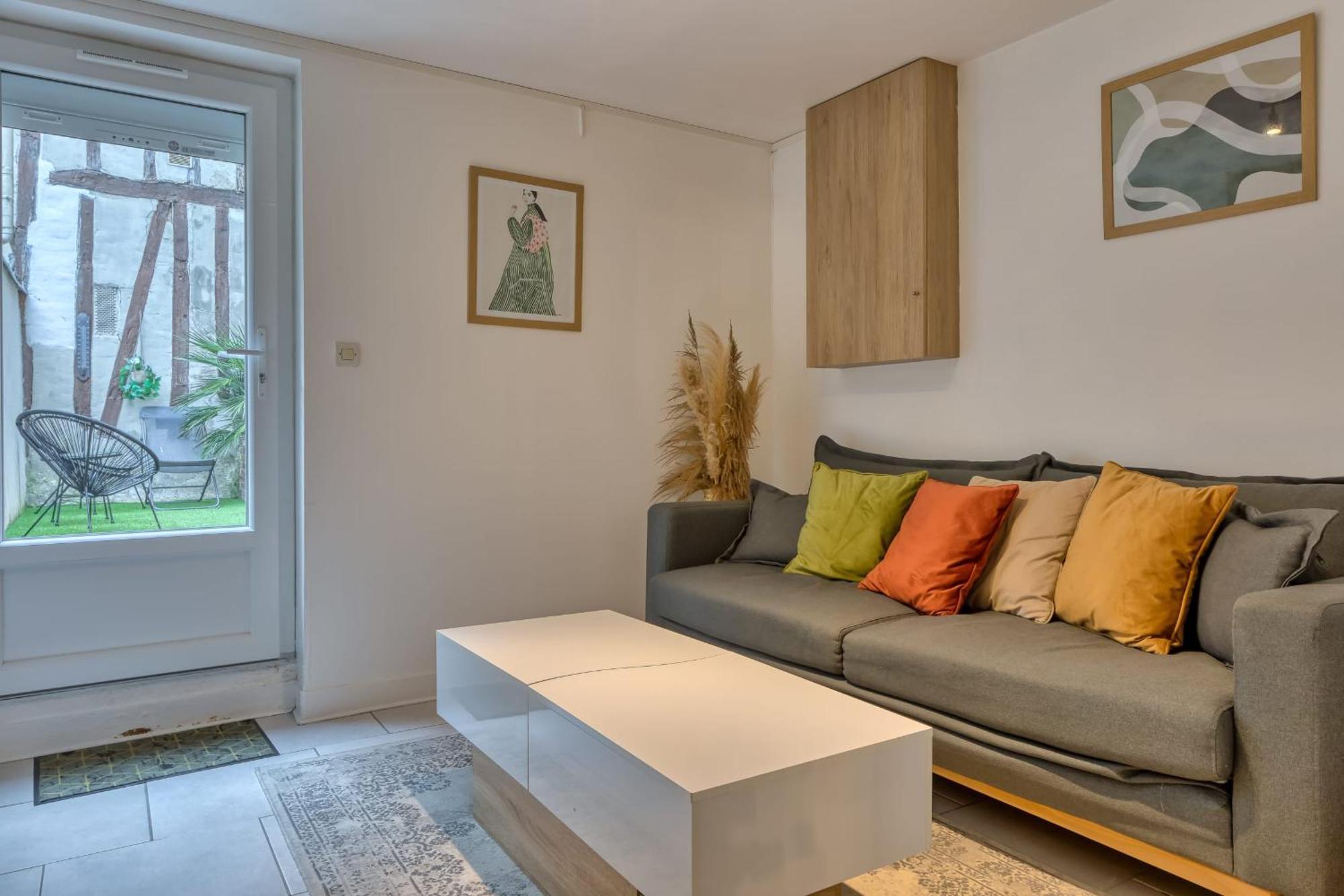 Le Nid Voute Avec Terrasse Situe Au Coeur De Appartement *