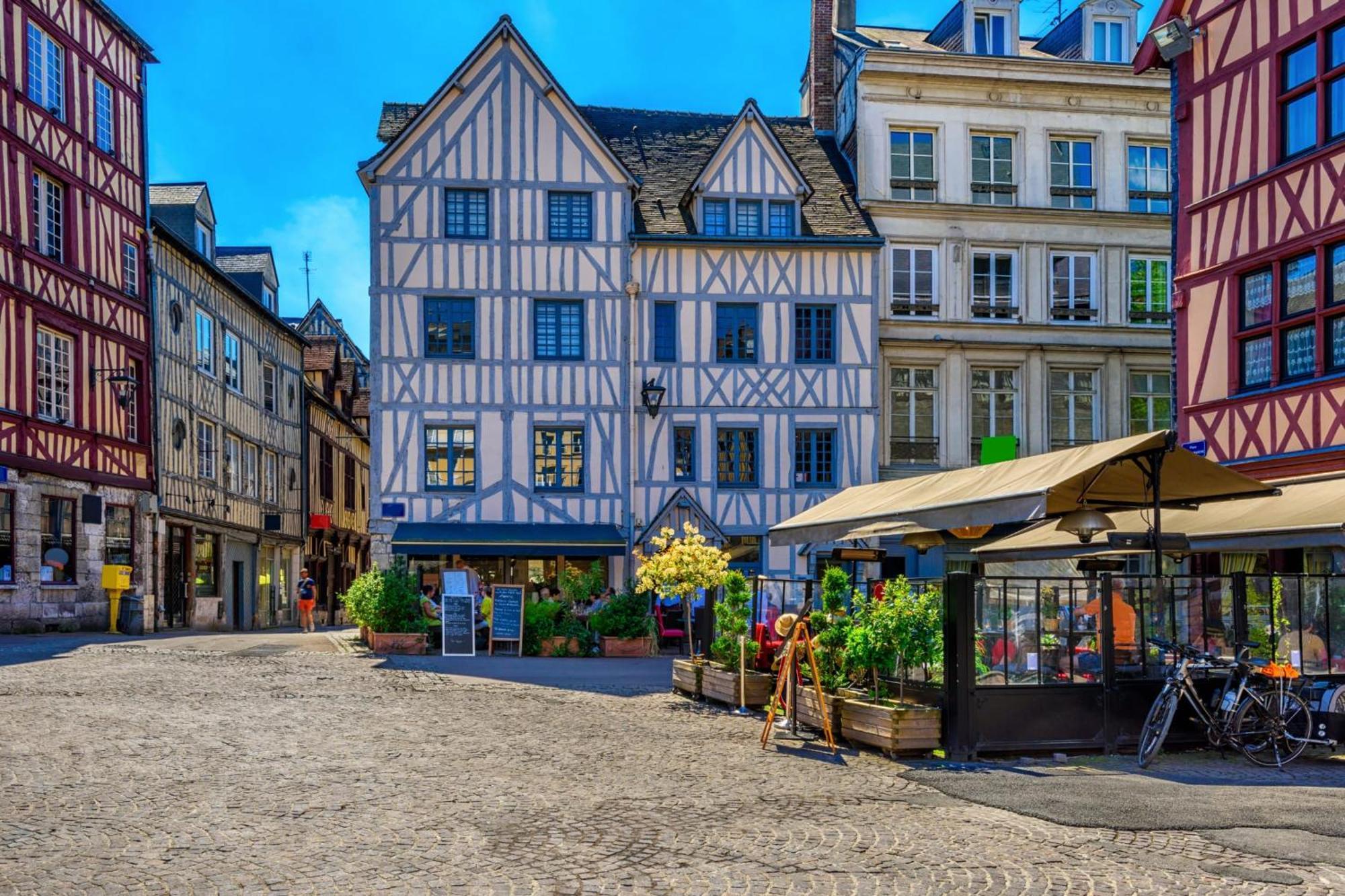 Le Nid Voute Avec Terrasse Situe Au Coeur De * Rouen